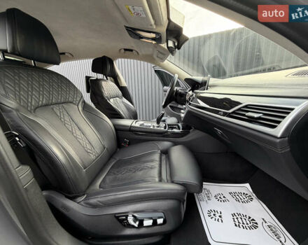 Сірий БМВ 7 Серія, об'ємом двигуна 4.4 л та пробігом 84 тис. км за 77000 $, фото 139 на Automoto.ua