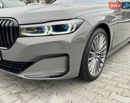БМВ 7 Серия 2021 в Киеве на Automoto.ua Серый БМВ 7 Серия, объемом двигателя 2.99 л и пробегом 43 тыс. км за 105000 $, фото 2 на Automoto.ua
