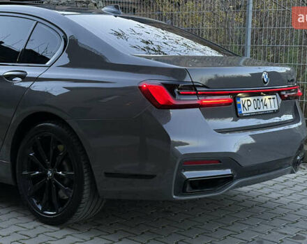 Серый БМВ 7 Серия, объемом двигателя 3 л и пробегом 54 тыс. км за 59000 $, фото 4 на Automoto.ua