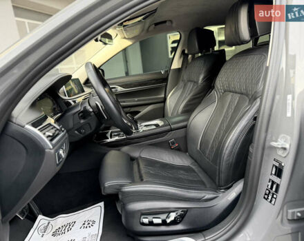 Сірий БМВ 7 Серія, об'ємом двигуна 4.4 л та пробігом 84 тис. км за 77000 $, фото 96 на Automoto.ua