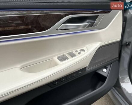 Серый БМВ 7 Серия, объемом двигателя 4.39 л и пробегом 35 тыс. км за 65500 $, фото 62 на Automoto.ua