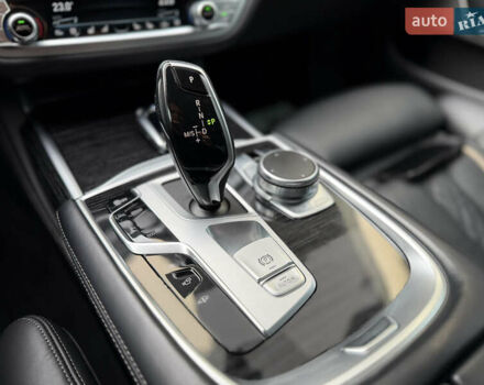 Сірий БМВ 7 Серія, об'ємом двигуна 4.4 л та пробігом 84 тис. км за 77000 $, фото 49 на Automoto.ua