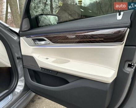 Серый БМВ 7 Серия, объемом двигателя 4.39 л и пробегом 35 тыс. км за 65500 $, фото 35 на Automoto.ua