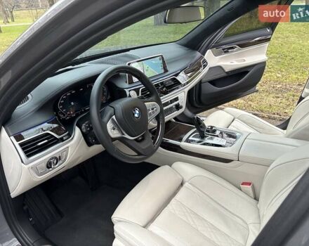 Серый БМВ 7 Серия, объемом двигателя 4.39 л и пробегом 35 тыс. км за 65500 $, фото 61 на Automoto.ua