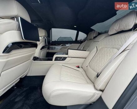 БМВ 7 Серия 2021 в Киеве на Automoto.ua Серый БМВ 7 Серия, объемом двигателя 2.99 л и пробегом 43 тыс. км за 105000 $, фото 39 на Automoto.ua