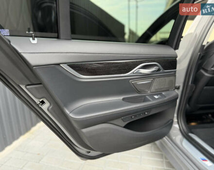 Сірий БМВ 7 Серія, об'ємом двигуна 4.4 л та пробігом 84 тис. км за 77000 $, фото 105 на Automoto.ua