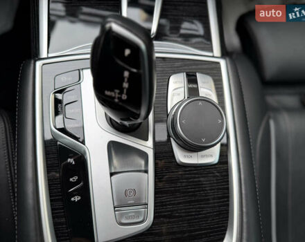 Сірий БМВ 7 Серія, об'ємом двигуна 4.4 л та пробігом 84 тис. км за 77000 $, фото 50 на Automoto.ua