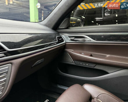 Сірий БМВ 7 Серія, об'ємом двигуна 2.99 л та пробігом 42 тис. км за 86999 $, фото 37 на Automoto.ua