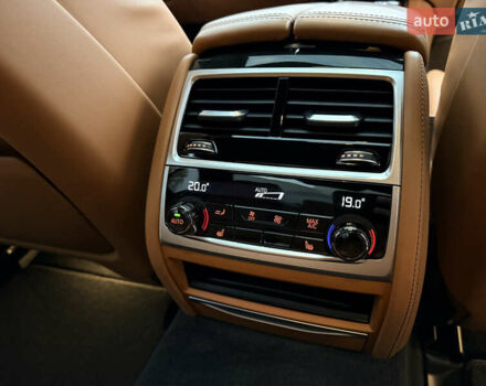 Серый БМВ 7 Серия, объемом двигателя 2.99 л и пробегом 20 тыс. км за 88800 $, фото 17 на Automoto.ua