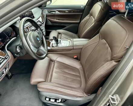 Сірий БМВ 7 Серія, об'ємом двигуна 2 л та пробігом 31 тис. км за 64800 $, фото 58 на Automoto.ua