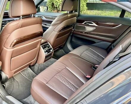 Сірий БМВ 7 Серія, об'ємом двигуна 2.99 л та пробігом 17 тис. км за 85999 $, фото 33 на Automoto.ua