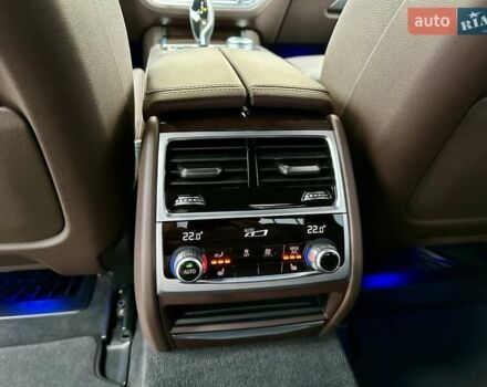 Сірий БМВ 7 Серія, об'ємом двигуна 2 л та пробігом 31 тис. км за 64800 $, фото 79 на Automoto.ua