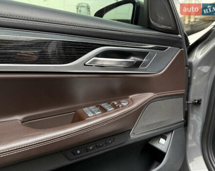 Сірий БМВ 7 Серія, об'ємом двигуна 2.99 л та пробігом 42 тис. км за 86999 $, фото 21 на Automoto.ua