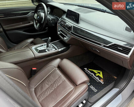 Сірий БМВ 7 Серія, об'ємом двигуна 2.99 л та пробігом 42 тис. км за 86999 $, фото 40 на Automoto.ua