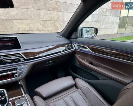 Сірий БМВ 7 Серія, об'ємом двигуна 2 л та пробігом 31 тис. км за 64800 $, фото 56 на Automoto.ua