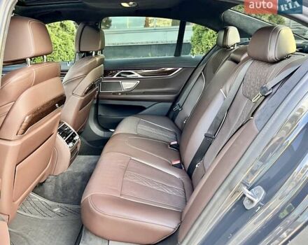 Сірий БМВ 7 Серія, об'ємом двигуна 2.99 л та пробігом 17 тис. км за 85999 $, фото 34 на Automoto.ua