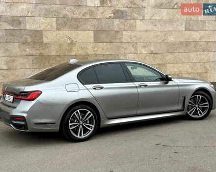 Сірий БМВ 7 Серія, об'ємом двигуна 2 л та пробігом 31 тис. км за 64800 $, фото 12 на Automoto.ua