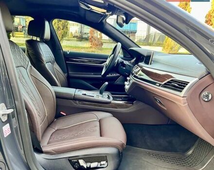 Сірий БМВ 7 Серія, об'ємом двигуна 2.99 л та пробігом 17 тис. км за 85999 $, фото 62 на Automoto.ua