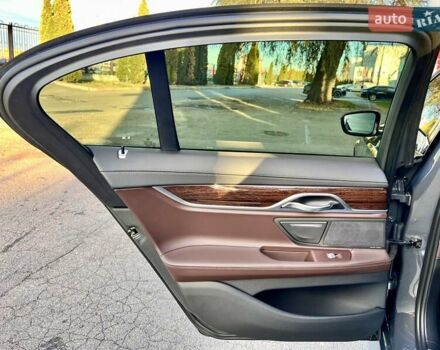 Сірий БМВ 7 Серія, об'ємом двигуна 2.99 л та пробігом 17 тис. км за 85999 $, фото 31 на Automoto.ua