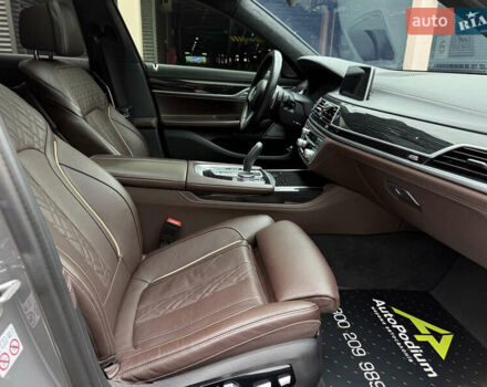 Сірий БМВ 7 Серія, об'ємом двигуна 2.99 л та пробігом 42 тис. км за 86999 $, фото 41 на Automoto.ua