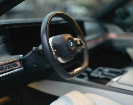 Серый БМВ 7 Серия, объемом двигателя 0 л и пробегом 75 тыс. км за 81000 $, фото 4 на Automoto.ua