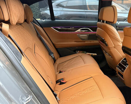 Серый БМВ 7 Серия, объемом двигателя 2.99 л и пробегом 20 тыс. км за 88800 $, фото 14 на Automoto.ua