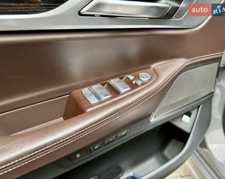 Сірий БМВ 7 Серія, об'ємом двигуна 2.99 л та пробігом 42 тис. км за 86999 $, фото 22 на Automoto.ua