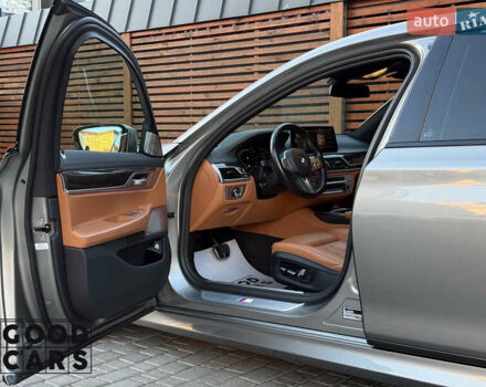 Сірий БМВ 7 Серія, об'ємом двигуна 3 л та пробігом 19 тис. км за 82000 $, фото 17 на Automoto.ua