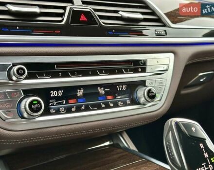 Сірий БМВ 7 Серія, об'ємом двигуна 2 л та пробігом 31 тис. км за 64800 $, фото 67 на Automoto.ua