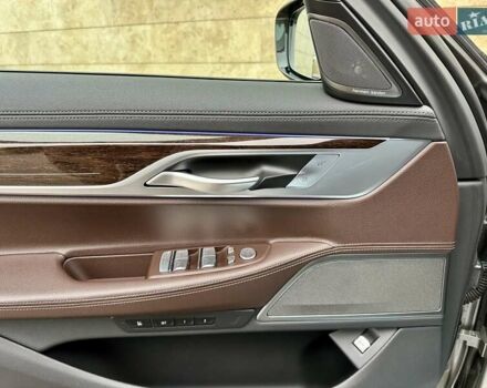 Сірий БМВ 7 Серія, об'ємом двигуна 2 л та пробігом 31 тис. км за 64800 $, фото 72 на Automoto.ua