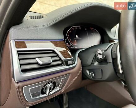 Сірий БМВ 7 Серія, об'ємом двигуна 2 л та пробігом 31 тис. км за 64800 $, фото 66 на Automoto.ua