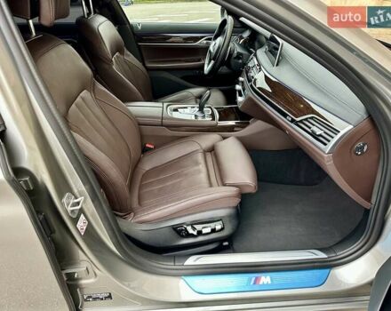 Сірий БМВ 7 Серія, об'ємом двигуна 2 л та пробігом 31 тис. км за 64800 $, фото 88 на Automoto.ua