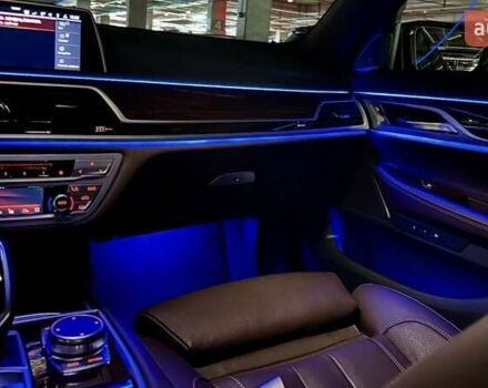 Сірий БМВ 7 Серія, об'ємом двигуна 2 л та пробігом 31 тис. км за 64800 $, фото 97 на Automoto.ua