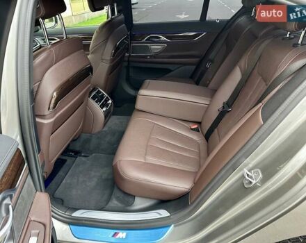 Сірий БМВ 7 Серія, об'ємом двигуна 2 л та пробігом 31 тис. км за 64800 $, фото 75 на Automoto.ua