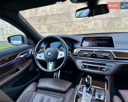 Сірий БМВ 7 Серія, об'ємом двигуна 2 л та пробігом 31 тис. км за 64800 $, фото 57 на Automoto.ua