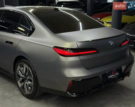 БМВ 7 Серия 2023 в Одессе на Automoto.ua Серый БМВ 7 Серия, объемом двигателя 3 л и пробегом 1 тыс. км за 133000 $, фото 11 на Automoto.ua
