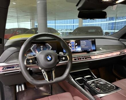 БМВ 7 Серия 2023 в Одессе на Automoto.ua Серый БМВ 7 Серия, объемом двигателя 3 л и пробегом 1 тыс. км за 133000 $, фото 19 на Automoto.ua