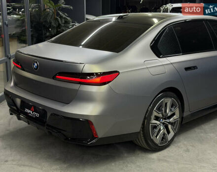 БМВ 7 Серия 2023 в Одессе на Automoto.ua Серый БМВ 7 Серия, объемом двигателя 3 л и пробегом 1 тыс. км за 133000 $, фото 15 на Automoto.ua