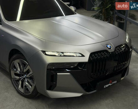 БМВ 7 Серия 2023 в Одессе на Automoto.ua Серый БМВ 7 Серия, объемом двигателя 3 л и пробегом 1 тыс. км за 133000 $, фото 2 на Automoto.ua