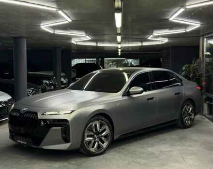 БМВ 7 Серия 2023 в Одессе на Automoto.ua Серый БМВ 7 Серия, объемом двигателя 3 л и пробегом 1 тыс. км за 133000 $, фото 4 на Automoto.ua