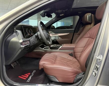 БМВ 7 Серия 2023 в Одессе на Automoto.ua Серый БМВ 7 Серия, объемом двигателя 3 л и пробегом 1 тыс. км за 133000 $, фото 16 на Automoto.ua