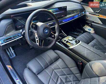 Серый БМВ 7 Серия, объемом двигателя 3 л и пробегом 18 тыс. км за 179000 $, фото 10 на Automoto.ua