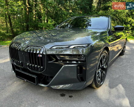 Серый БМВ 7 Серия, объемом двигателя 3 л и пробегом 18 тыс. км за 179000 $, фото 5 на Automoto.ua