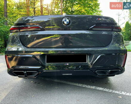 Серый БМВ 7 Серия, объемом двигателя 3 л и пробегом 18 тыс. км за 179000 $, фото 4 на Automoto.ua