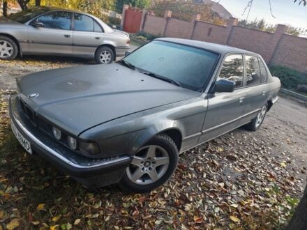 БМВ 7 Серия 1987 в Кропивницком (Кировограде) на Automoto.ua Серый БМВ 7 Серия, объемом двигателя 3 л и пробегом 300 тыс. км за 2500 $, фото 1 на Automoto.ua