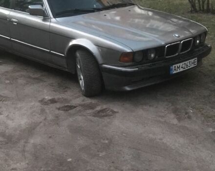 Серый БМВ 7 Серия, объемом двигателя 3 л и пробегом 320 тыс. км за 2400 $, фото 1 на Automoto.ua
