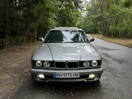 Сірий БМВ 7 Серія, об'ємом двигуна 3.5 л та пробігом 400 тис. км за 6500 $, фото 1 на Automoto.ua