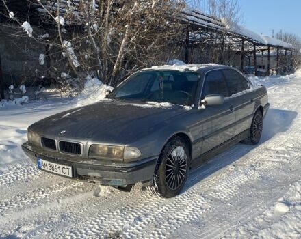 Серый БМВ 7 Серия, объемом двигателя 3 л и пробегом 460 тыс. км за 1850 $, фото 1 на Automoto.ua