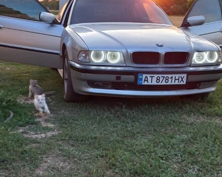 Серый БМВ 7 Серия, объемом двигателя 3 л и пробегом 375 тыс. км за 5000 $, фото 1 на Automoto.ua