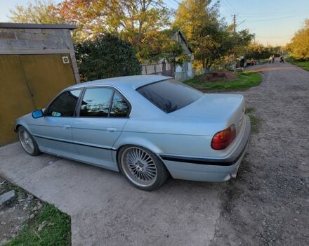 Серый БМВ 7 Серия, объемом двигателя 4 л и пробегом 360 тыс. км за 4500 $, фото 1 на Automoto.ua